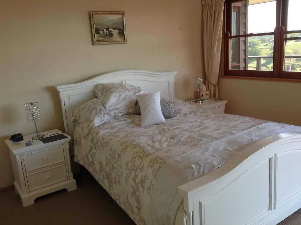 Swallows Rest Luxury B&B Maleny Australia